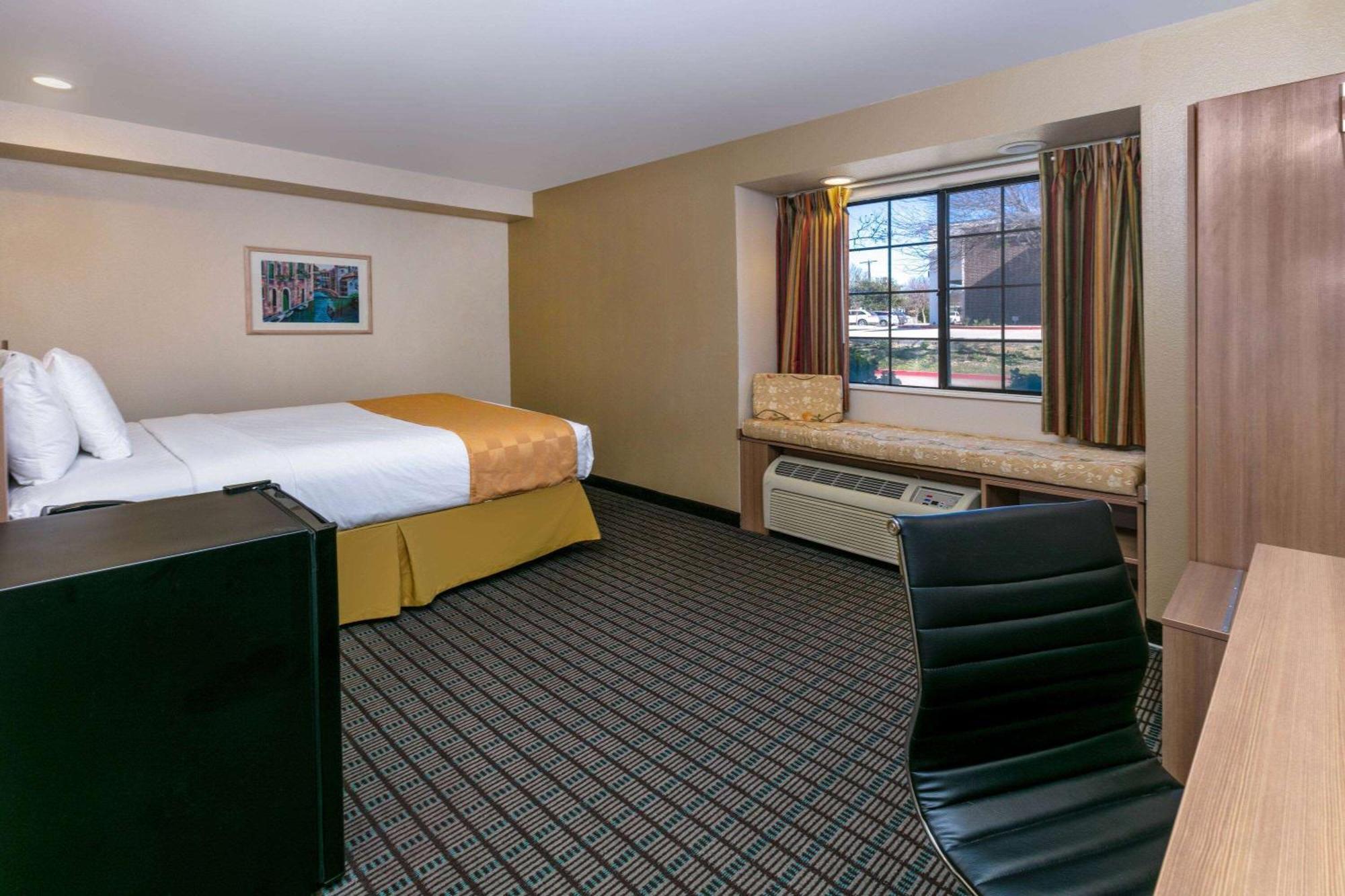 Travelodge By Wyndham Arlington/Dallas Area Kültér fotó