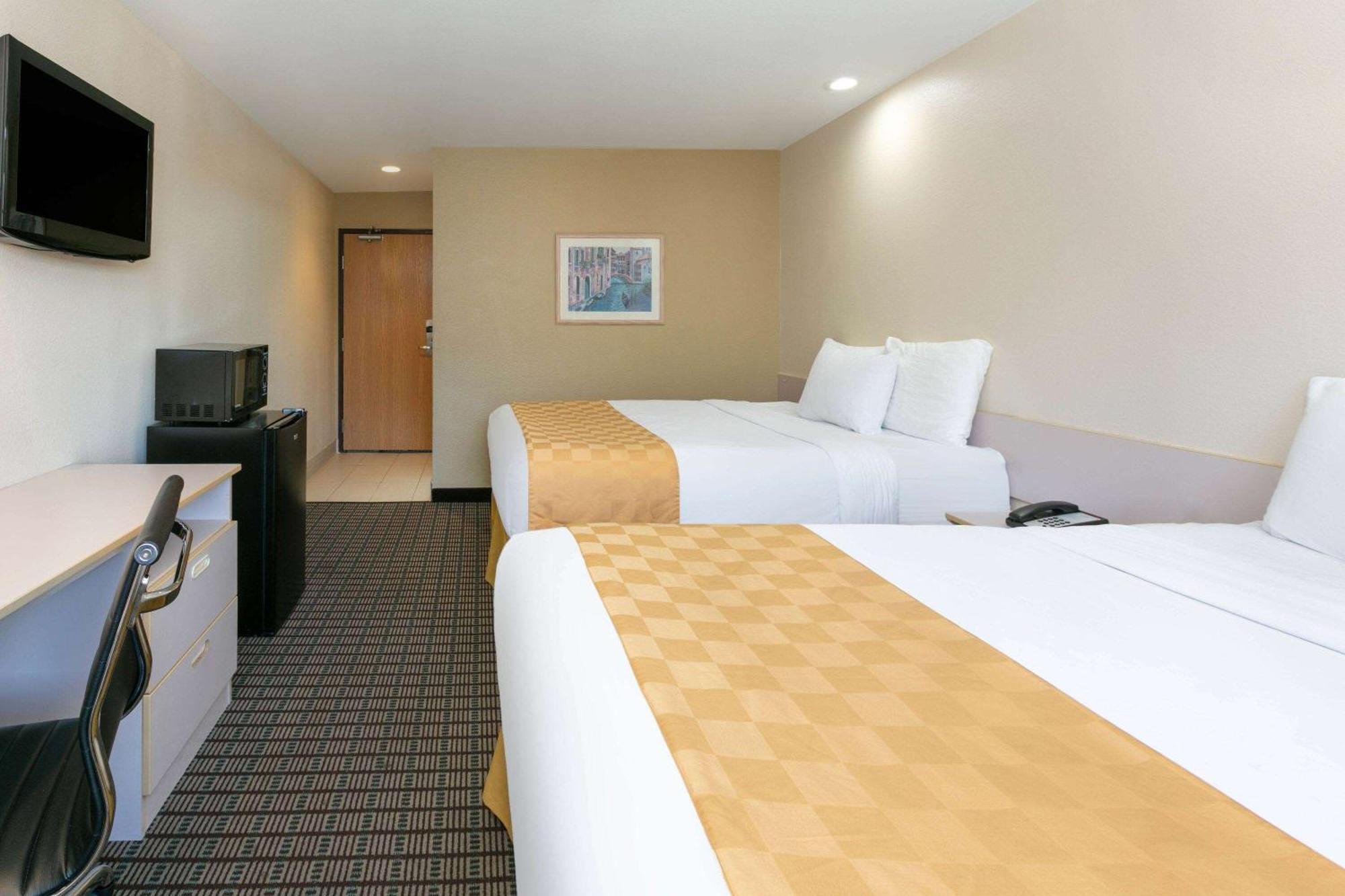 Travelodge By Wyndham Arlington/Dallas Area Kültér fotó