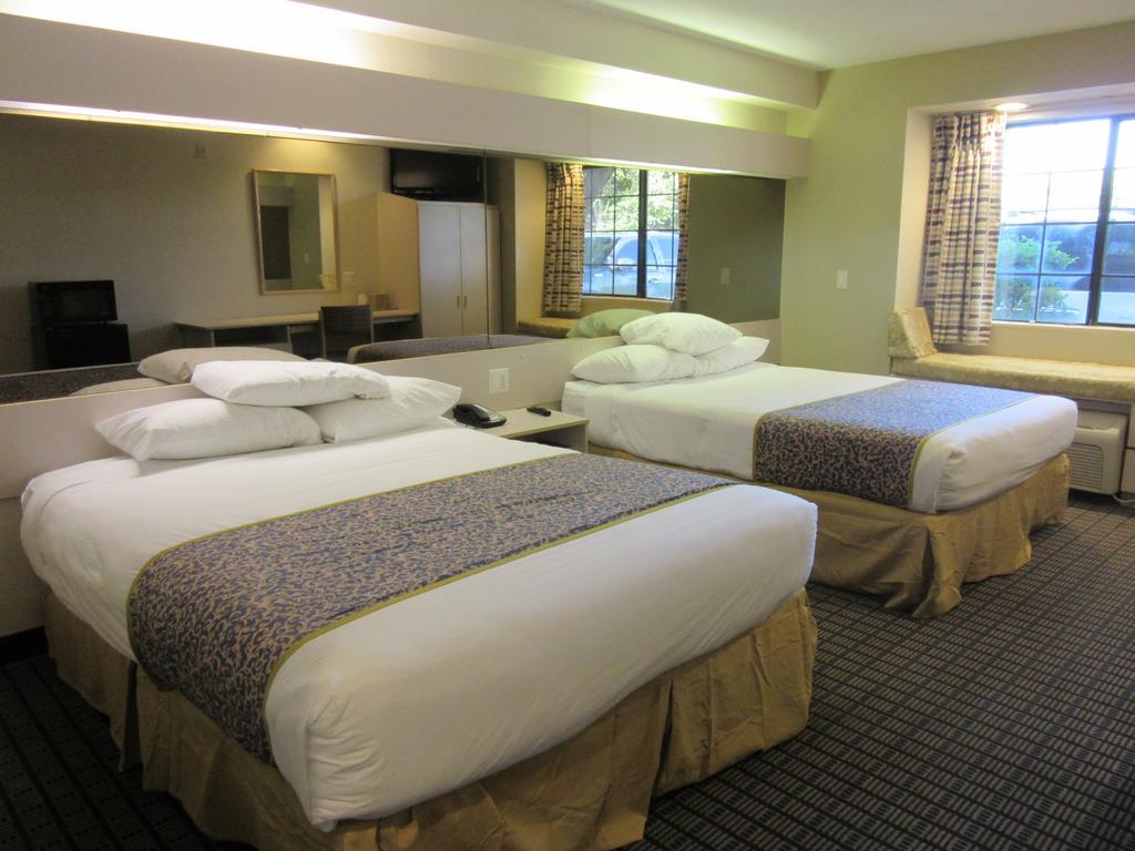 Travelodge By Wyndham Arlington/Dallas Area Kültér fotó