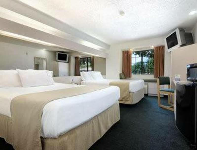 Travelodge By Wyndham Arlington/Dallas Area Kültér fotó