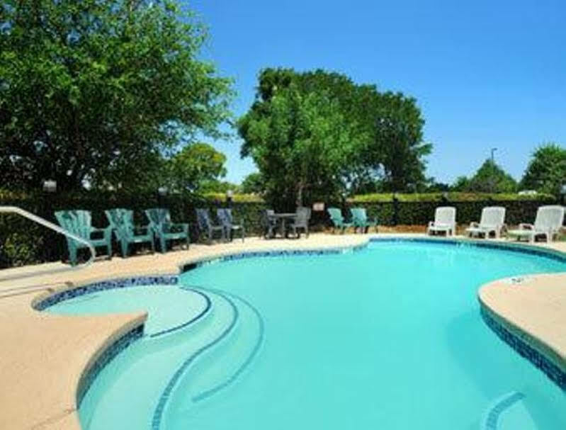 Travelodge By Wyndham Arlington/Dallas Area Kültér fotó